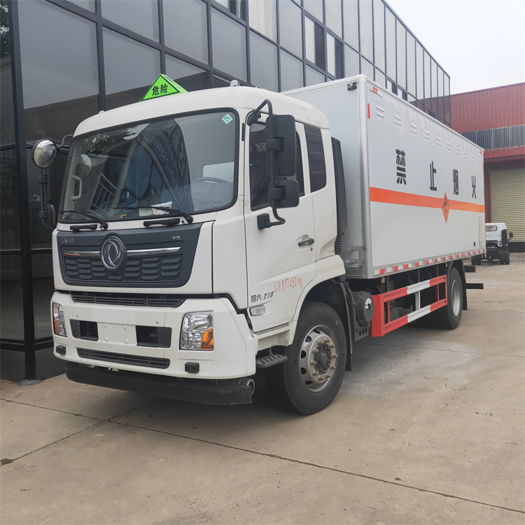 東風天錦易燃液體廂式運輸車